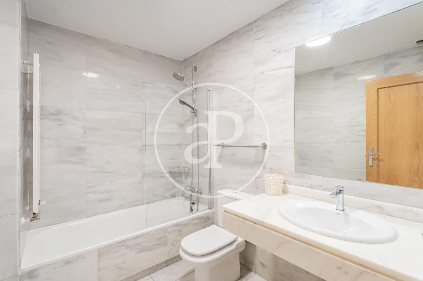 2 bedroom Apartment for rent in Madrid city with pool garage - € 1,850 (Ref: 9861883)