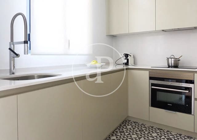 2 soverom Leilighet til leie i Trafalgar, Madrid by - € 4 675 (Ref: 9861884)