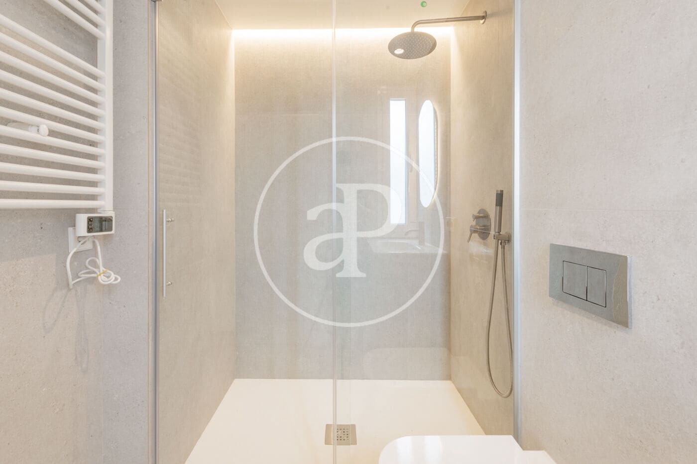3 soveværelse Lejlighed til salg i Madrid by - € 1.195.000 (Ref: 9865211)