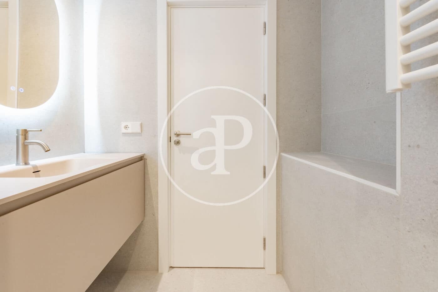 3 soveværelse Lejlighed til salg i Madrid by - € 1.195.000 (Ref: 9865211)
