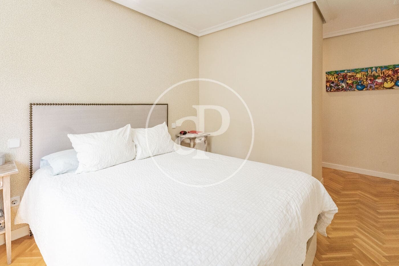 3 quarto Apartamento para venda em Pozuelo de Alarcon com piscina - 850 000 € (Ref: 9865212)