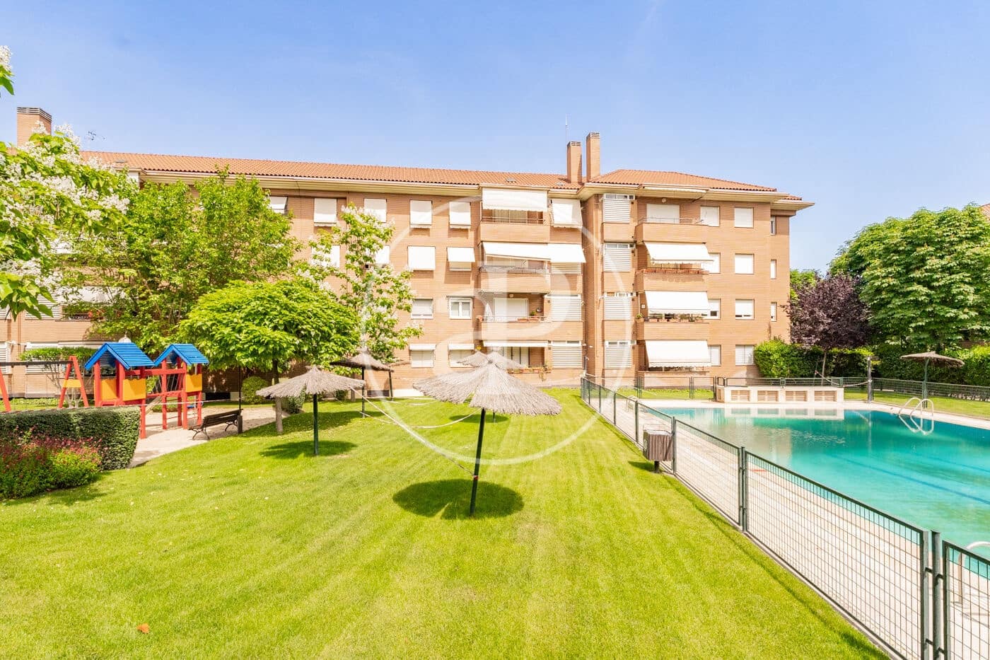 3 quarto Apartamento para venda em Pozuelo de Alarcon com piscina - 850 000 € (Ref: 9865212)