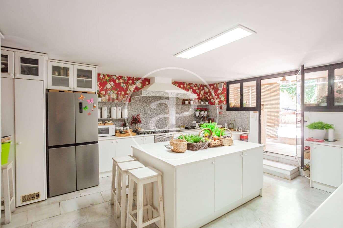 5 bedroom Villa for sale in Las Rozas de Madrid with pool - € 1,100,000 (Ref: 9865213)
