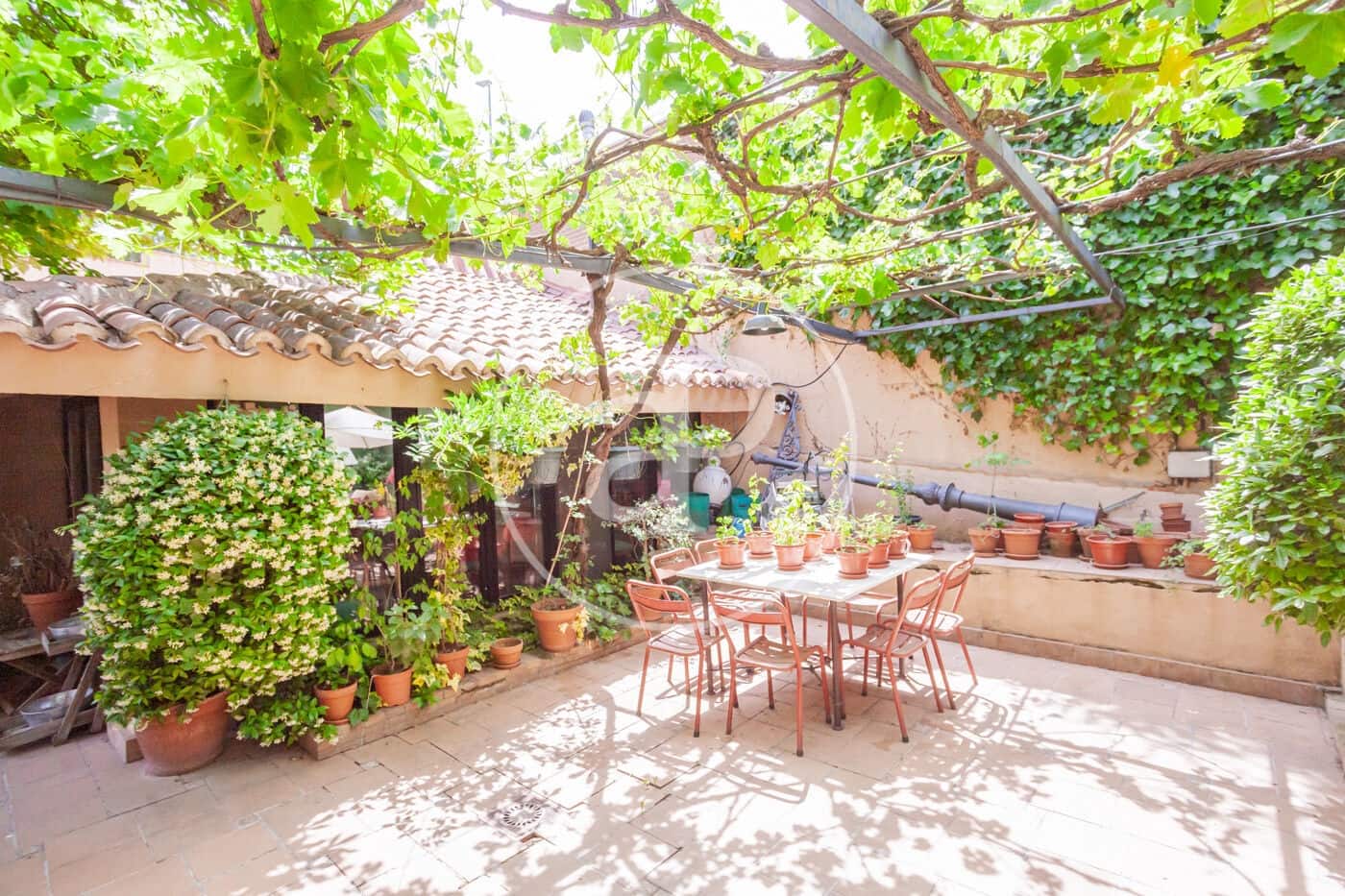 5 bedroom Villa for sale in Las Rozas de Madrid with pool - € 1,100,000 (Ref: 9865213)