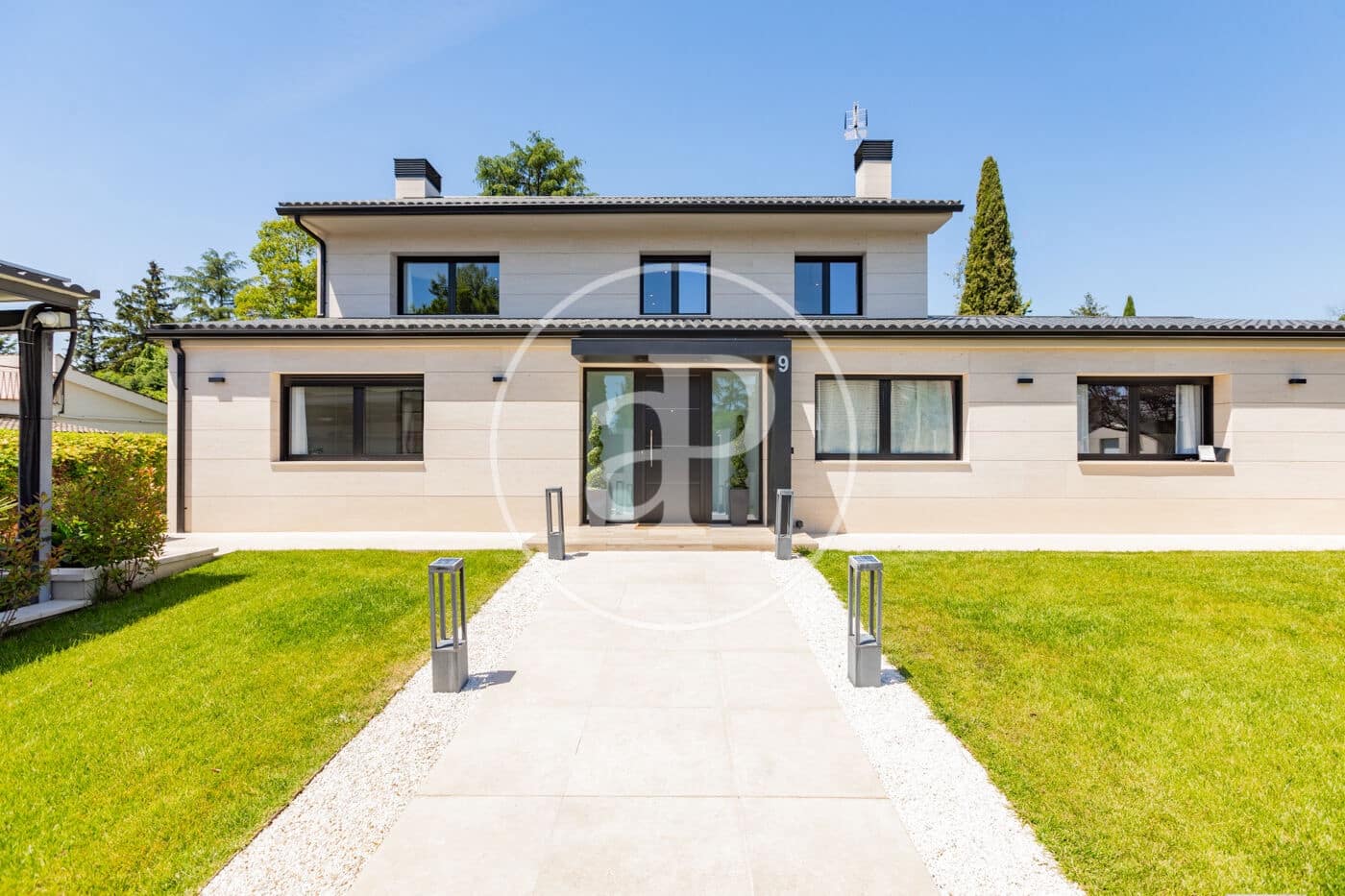 6 bedroom Villa for sale in Pozuelo de Alarcon with pool - € 2,760,000 (Ref: 9867029)