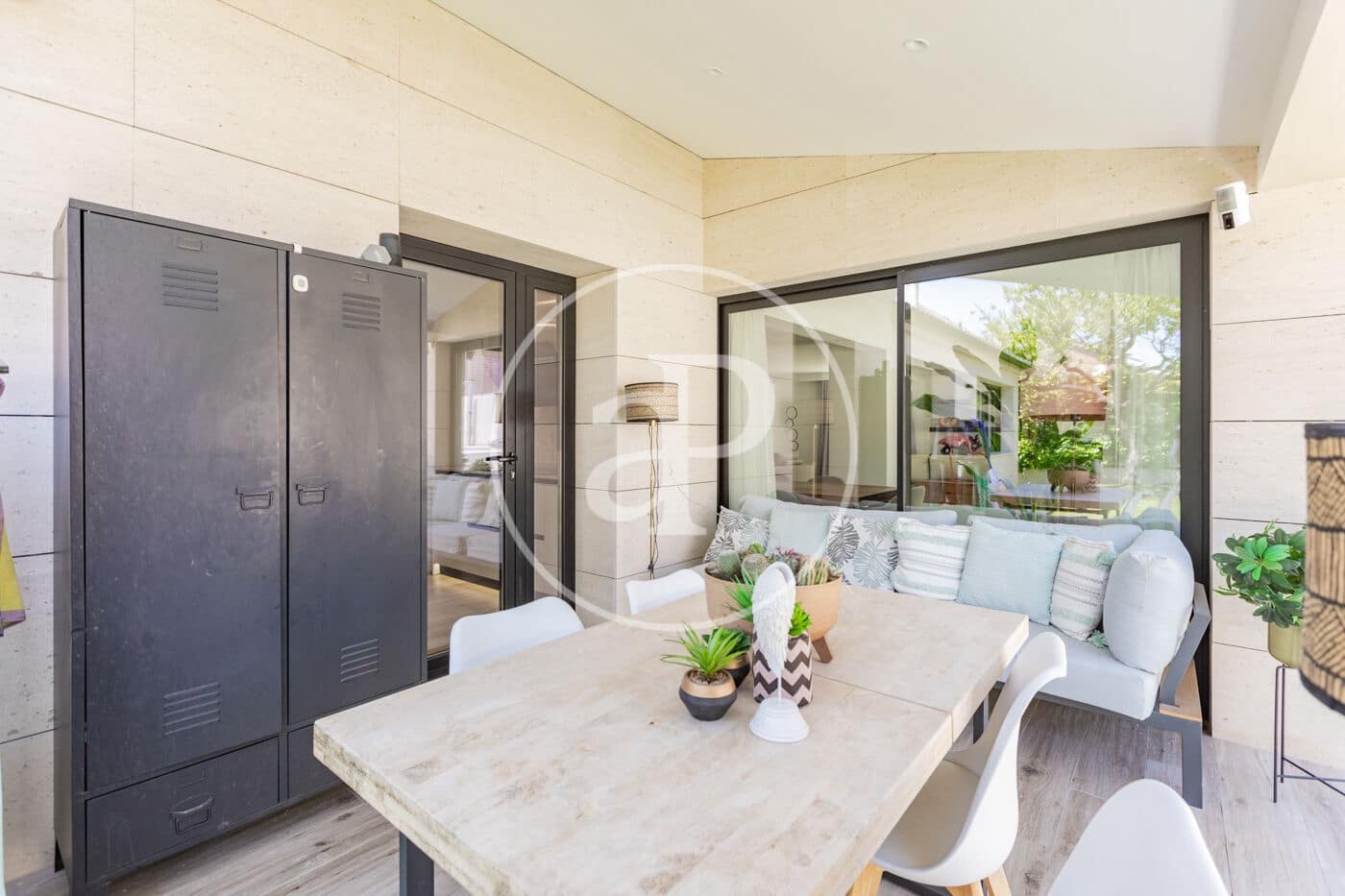 6 bedroom Villa for sale in Pozuelo de Alarcon with pool - € 2,760,000 (Ref: 9867029)