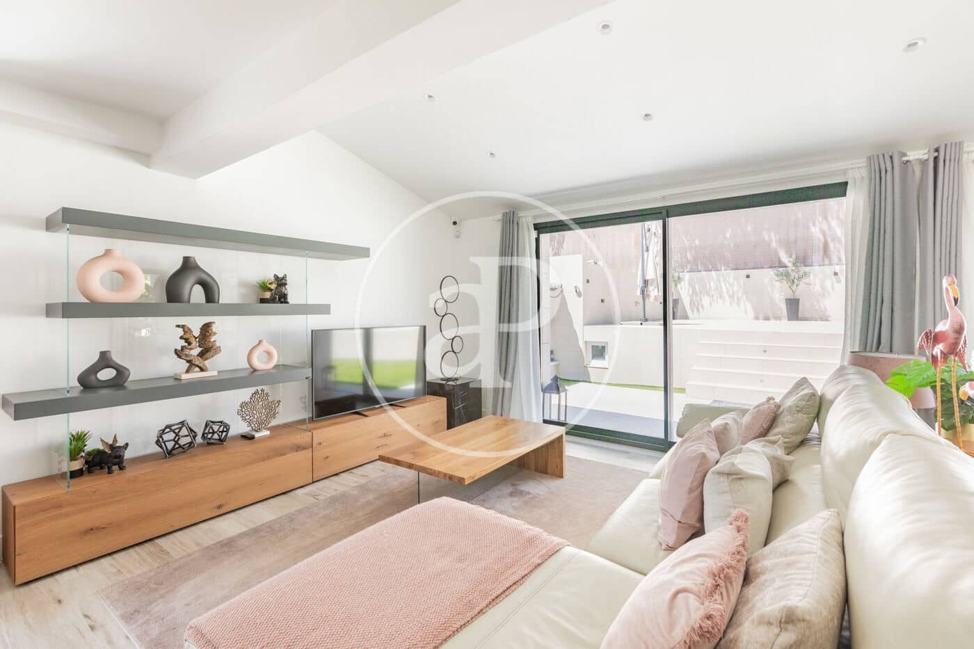 6 bedroom Villa for sale in Pozuelo de Alarcon with pool - € 2,760,000 (Ref: 9867029)