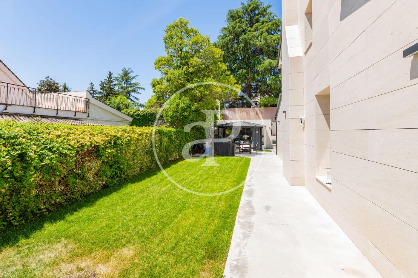 6 bedroom Villa for sale in Pozuelo de Alarcon with pool - € 2,760,000 (Ref: 9867029)