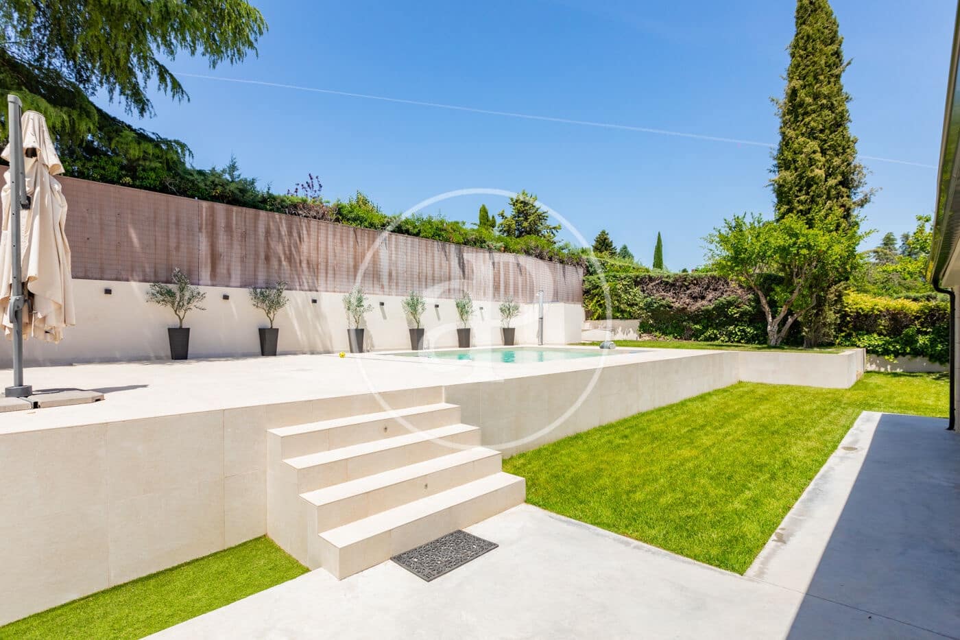 6 bedroom Villa for sale in Pozuelo de Alarcon with pool - € 2,760,000 (Ref: 9867029)