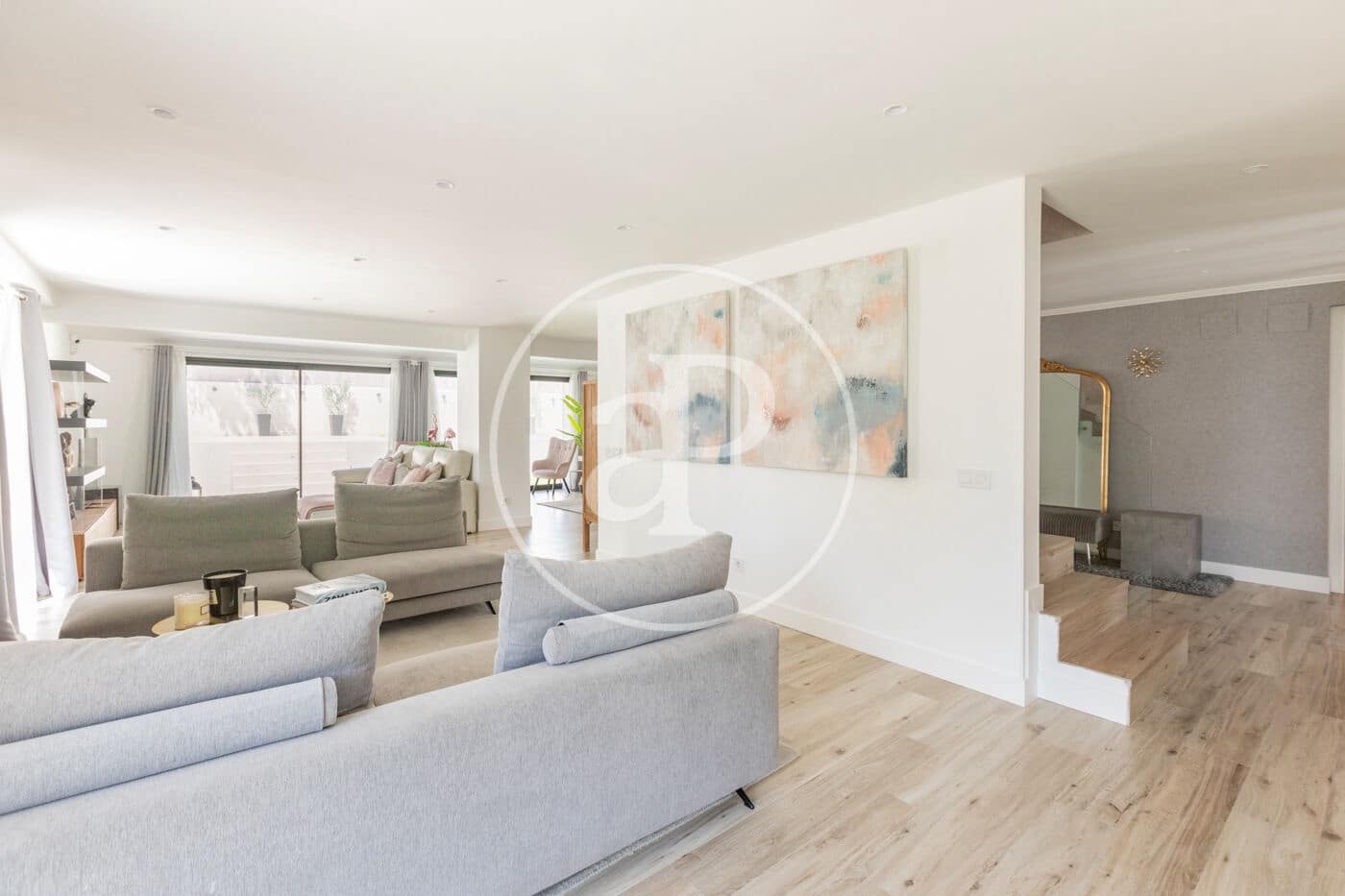 6 bedroom Villa for sale in Pozuelo de Alarcon with pool - € 2,760,000 (Ref: 9867029)
