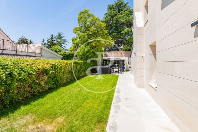 6 soverom Villa til salgs i Pozuelo de Alarcón med svømmebasseng - € 2 760 000 (Ref: 9867029)