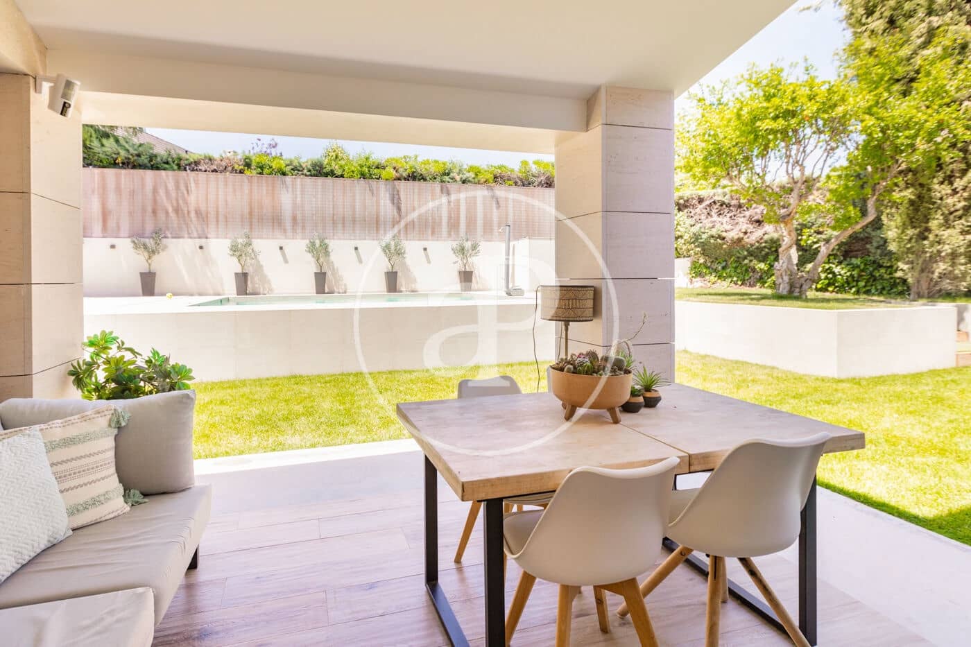 6 bedroom Villa for sale in Pozuelo de Alarcon with pool - € 2,760,000 (Ref: 9867029)