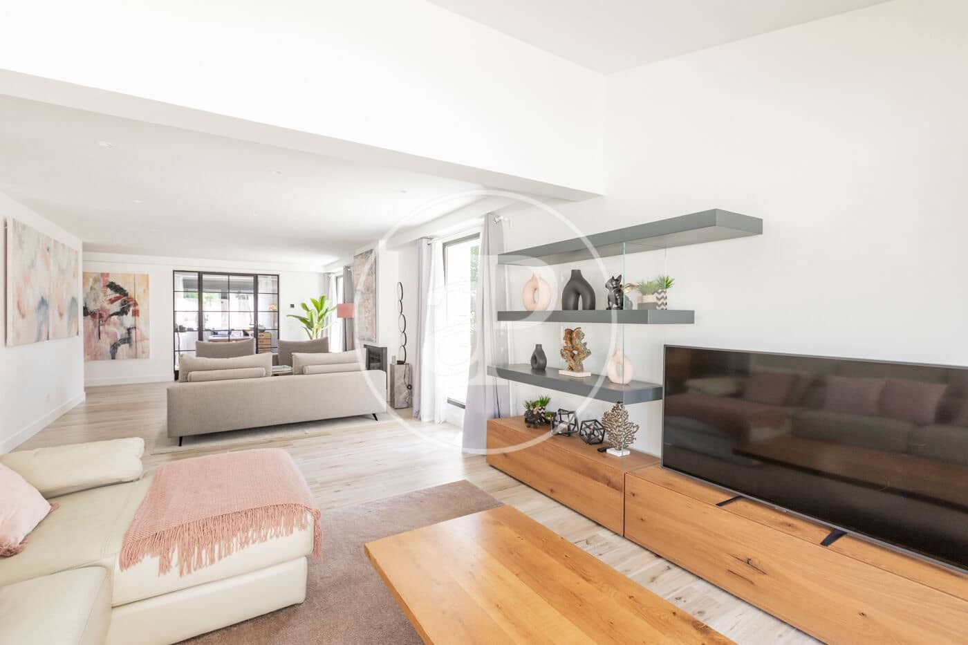 6 bedroom Villa for sale in Pozuelo de Alarcon with pool - € 2,760,000 (Ref: 9867029)