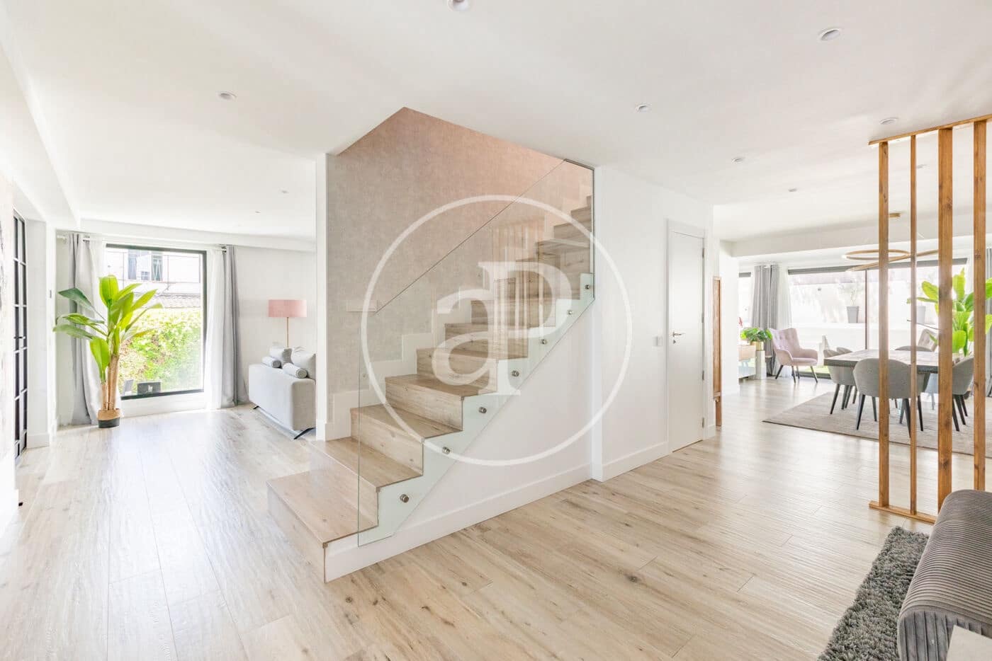 6 bedroom Villa for sale in Pozuelo de Alarcon with pool - € 2,760,000 (Ref: 9867029)