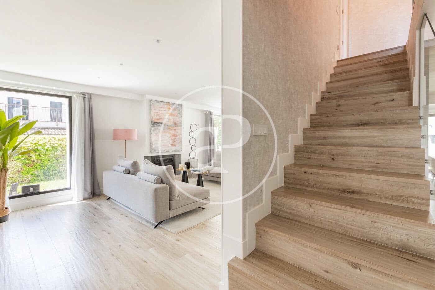 6 bedroom Villa for sale in Pozuelo de Alarcon with pool - € 2,760,000 (Ref: 9867029)