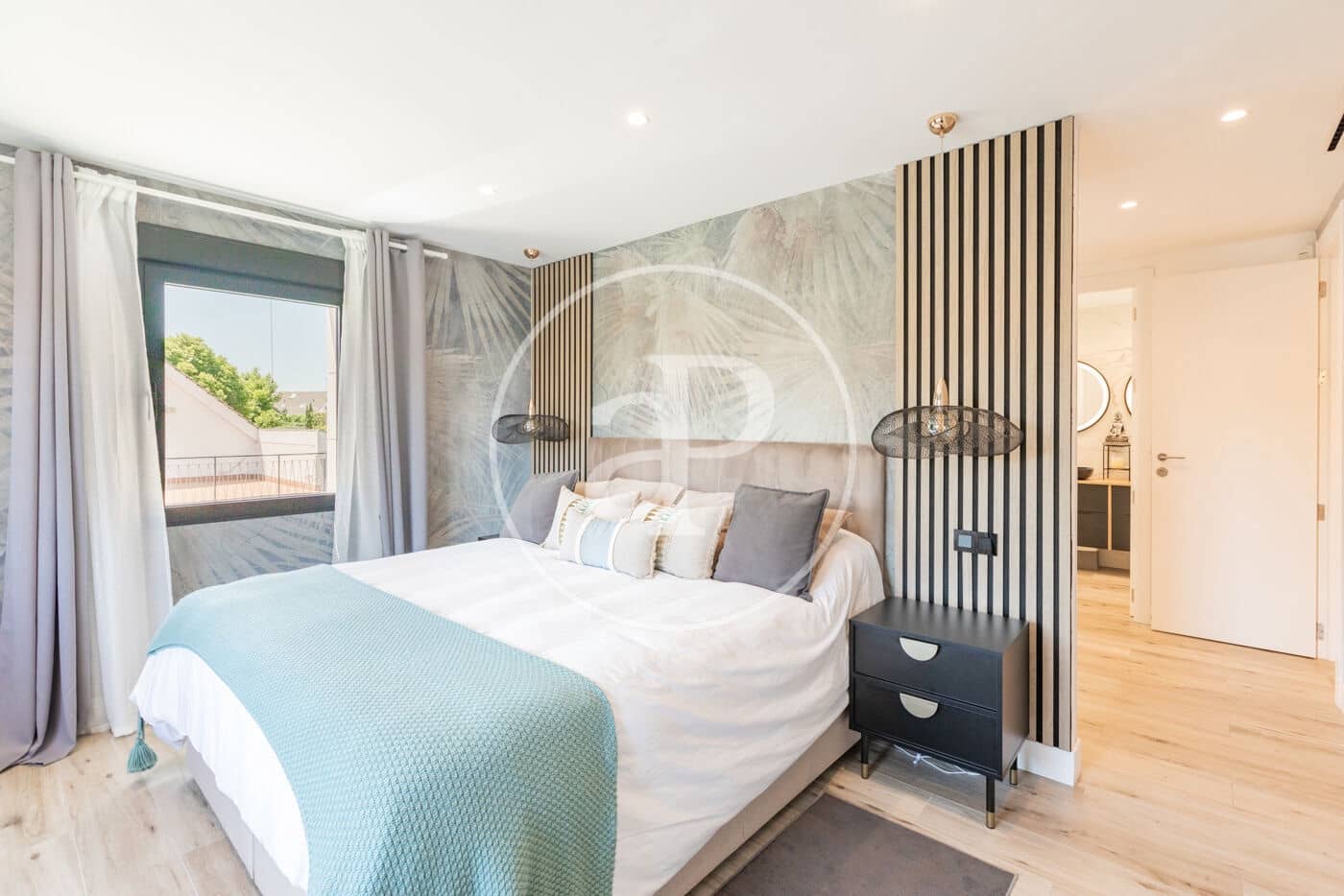 6 bedroom Villa for sale in Pozuelo de Alarcon with pool - € 2,760,000 (Ref: 9867029)