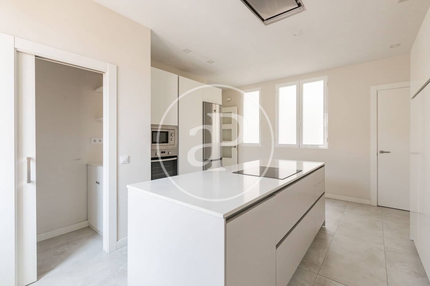3 Zimmer Apartment zu vermieten in Madrid Stadt - 5.400 € (Ref: 9867031)