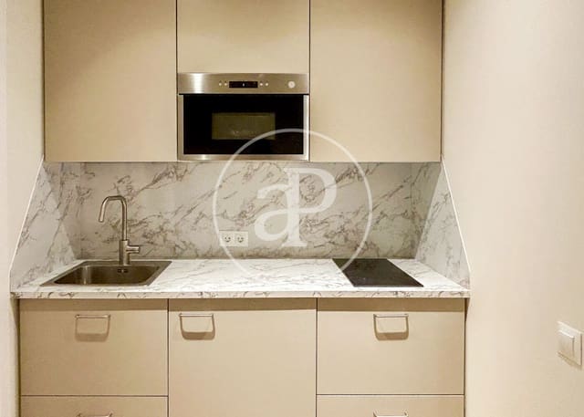Appartamento in vendita in Cuatro Caminos, Madrid città - 375.000 € (Rif: 9868609)
