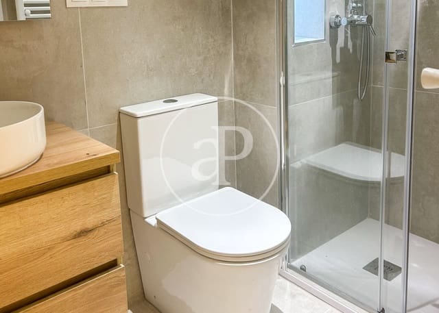 Appartamento in vendita in Cuatro Caminos, Madrid città - 375.000 € (Rif: 9868609)