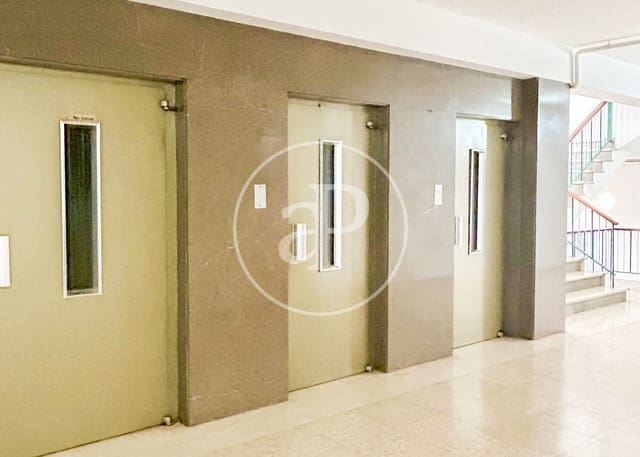 Appartamento in vendita in Cuatro Caminos, Madrid città - 375.000 € (Rif: 9868609)