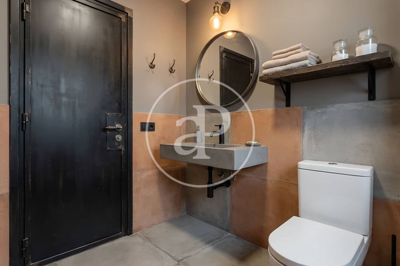 2 soveværelse Lejlighed til salg i Madrid by - € 350.000 (Ref: 9876448)