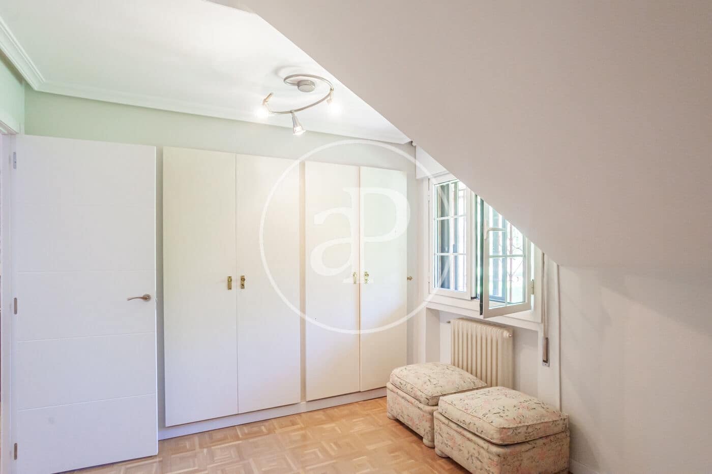 6 chambre Villa/Maison à vendre à Madrid ville avec piscine - 1 990 000 € (Ref: 9876450)
