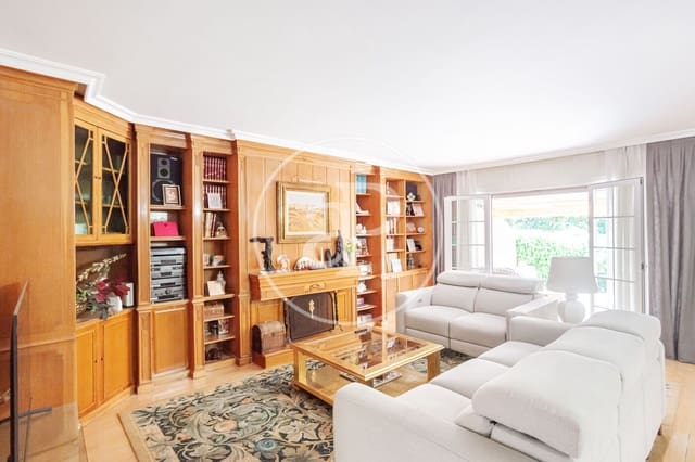 6 chambre Villa/Maison à vendre à Aravaca, Madrid ville avec piscine - 1 990 000 € (Ref: 9876450)