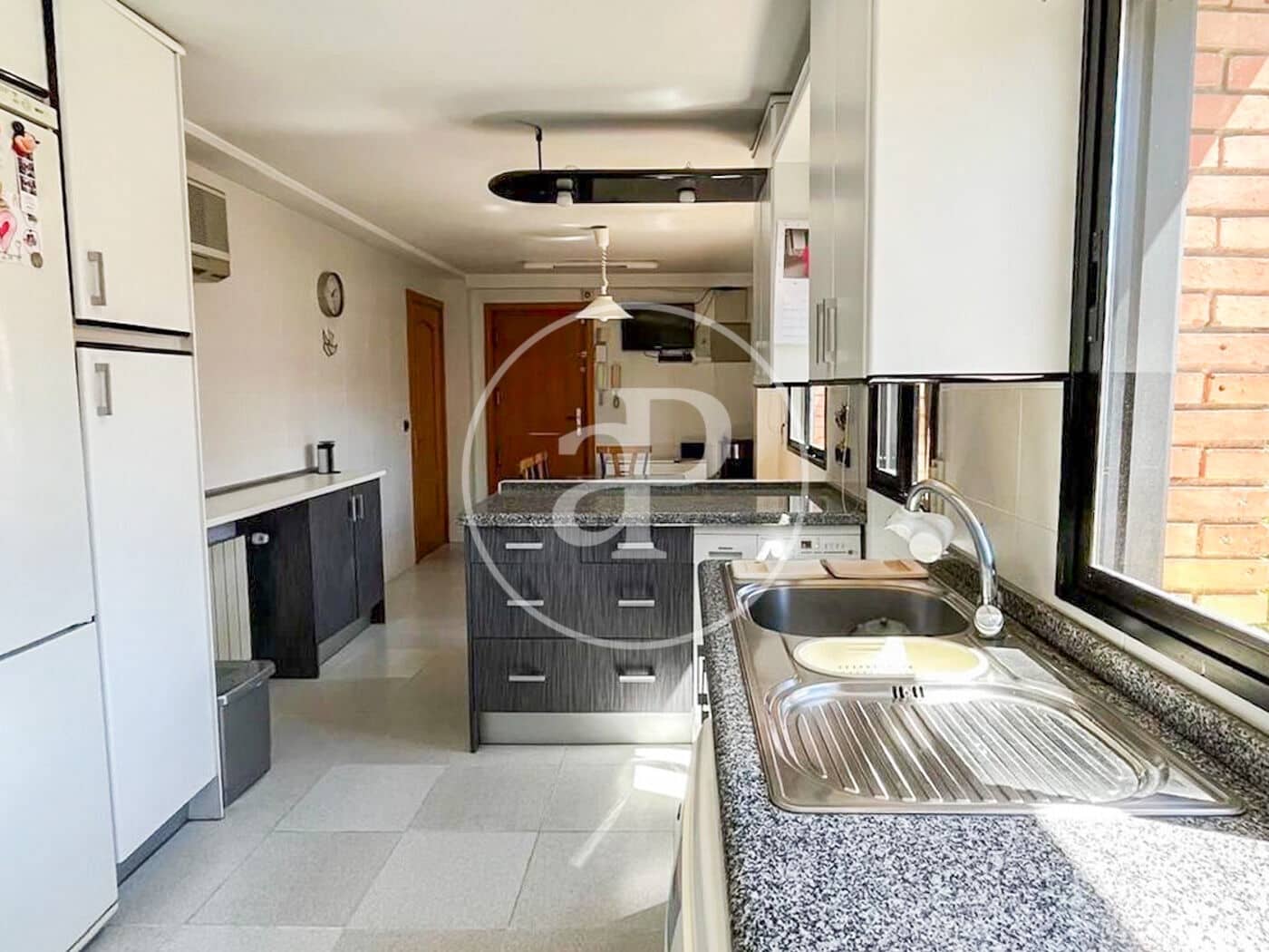 5 soveværelse Lejlighed til salg i Madrid by med swimmingpool - € 1.150.000 (Ref: 9876452)