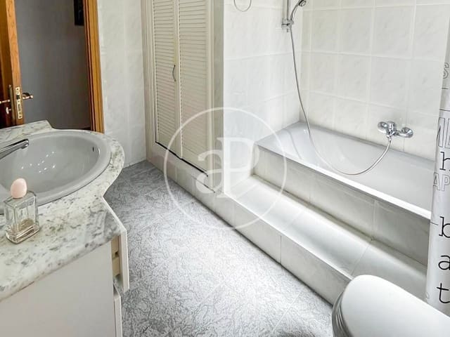 5 sypialnia Apartament na sprzedaż w Valverde, Miasto Madryt z basenem - 1 150 000 € (Ref: 9876452)