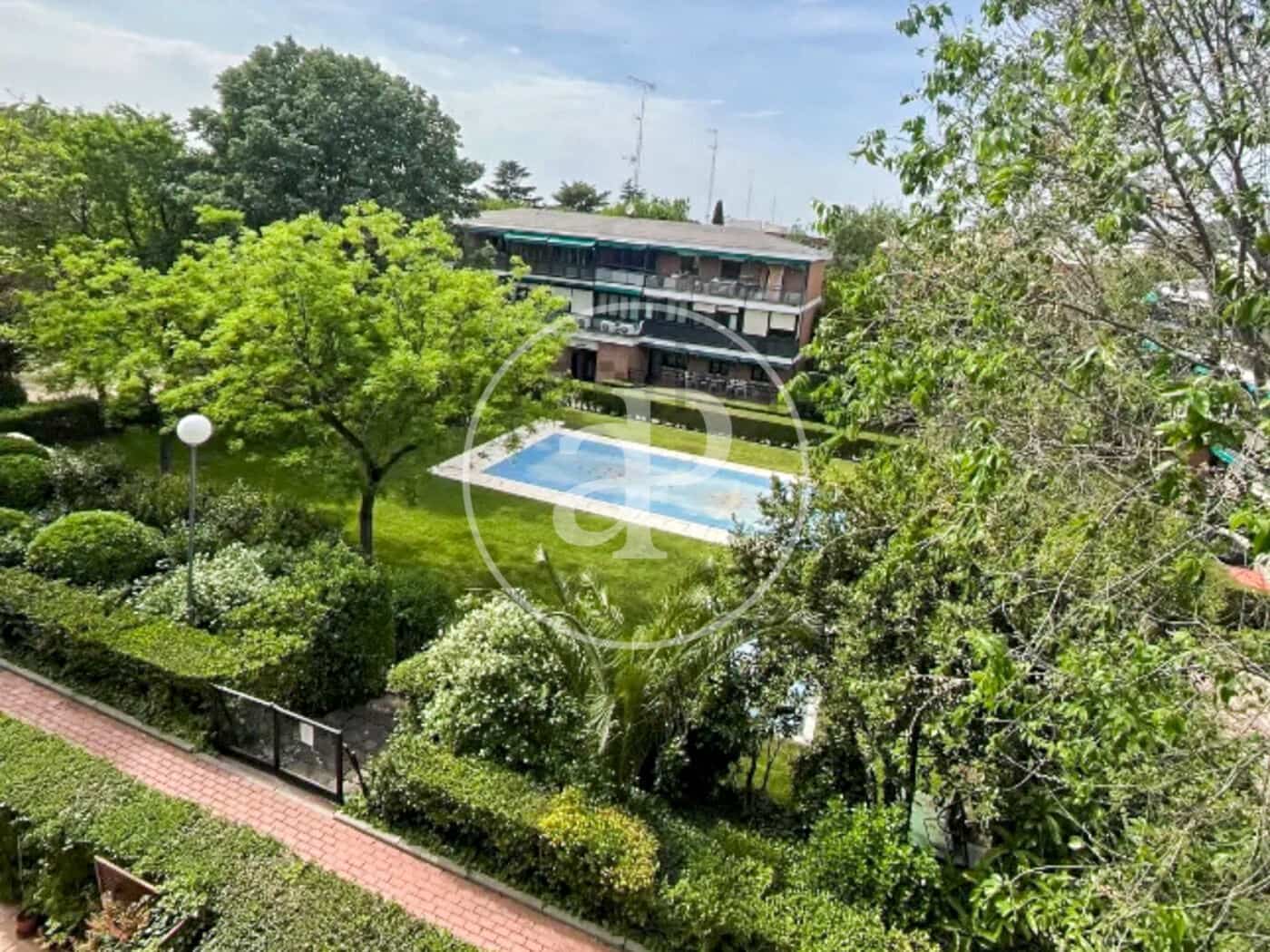 5 soveværelse Lejlighed til salg i Madrid by med swimmingpool - € 1.150.000 (Ref: 9876452)