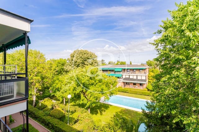 5 chambre Appartement à vendre à Valverde, Madrid ville avec piscine - 1 150 000 € (Ref: 9876452)