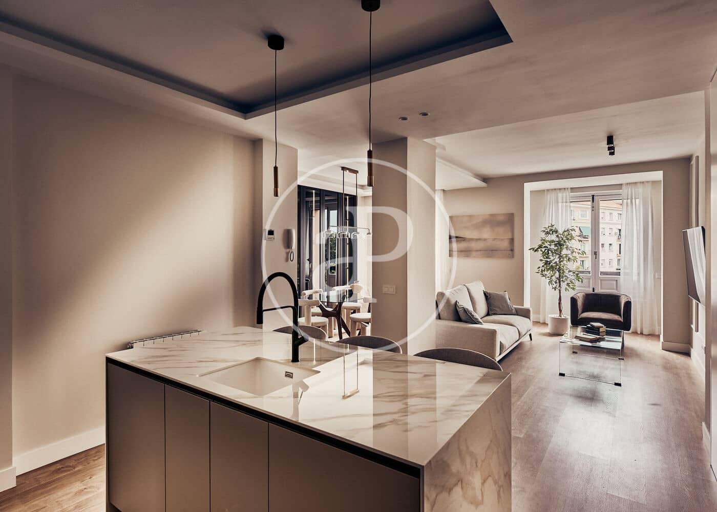 3 soveværelse Lejlighed til salg i Madrid by - € 1.799.000 (Ref: 9876453)
