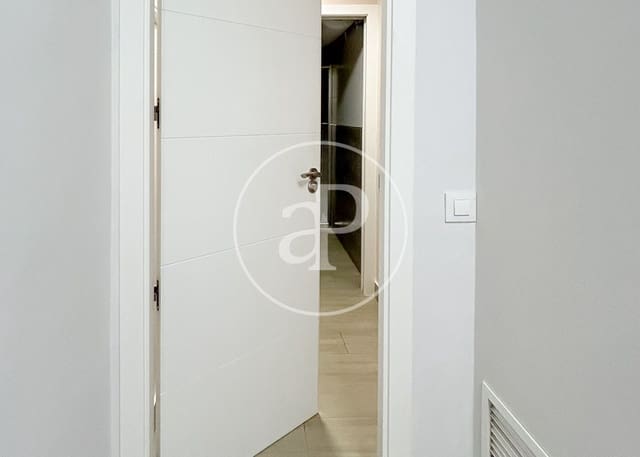 3 soveværelse Lejlighed til salg i Casco Histórico de Barajas, Madrid by - € 440.000 (Ref: 9876454)
