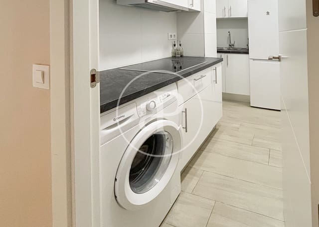 3 soveværelse Lejlighed til salg i Casco Histórico de Barajas, Madrid by - € 440.000 (Ref: 9876454)