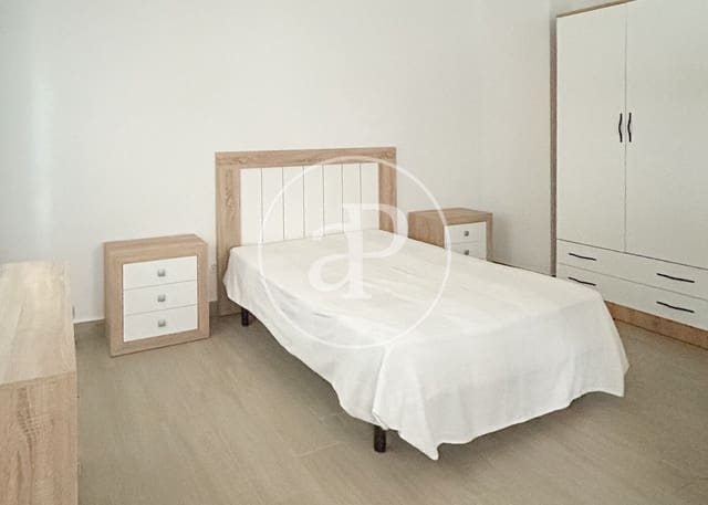 3 soveværelse Lejlighed til salg i Casco Histórico de Barajas, Madrid by - € 440.000 (Ref: 9876454)