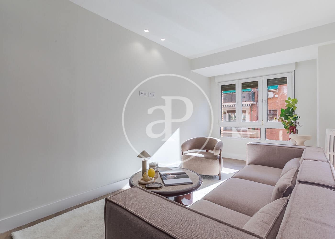 2 makuuhuone Huoneisto myytävänä paikassa Madrid kaupunki - 930 000 € (Ref: 9876455)