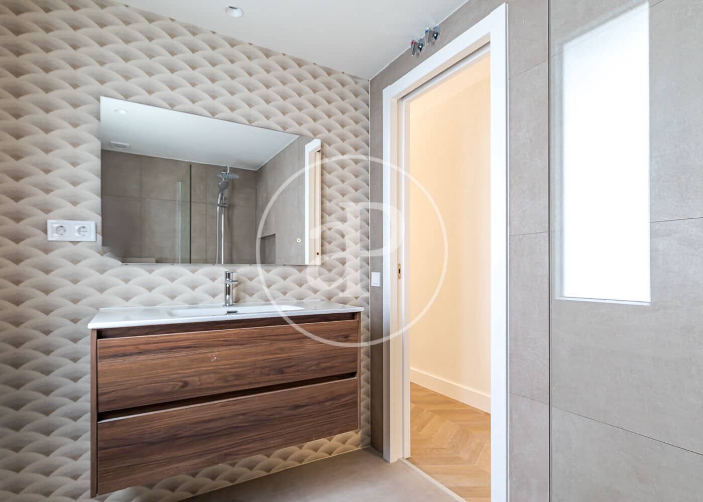 2 makuuhuone Huoneisto myytävänä paikassa Madrid kaupunki - 930 000 € (Ref: 9876455)