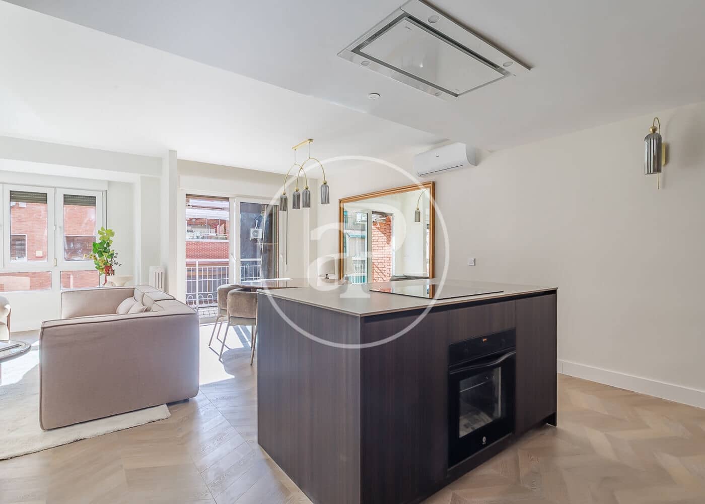 2 makuuhuone Huoneisto myytävänä paikassa Madrid kaupunki - 930 000 € (Ref: 9876455)