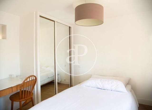 2 soveværelse Lejlighed til salg i Embajadores, Madrid by - € 590.000 (Ref: 9878938)