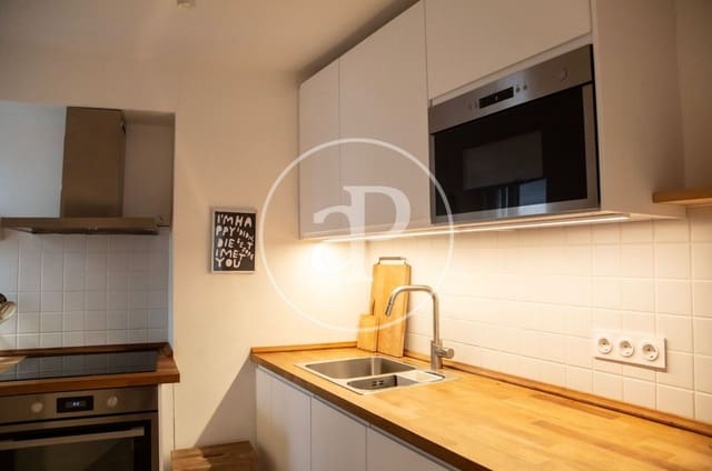 2 soveværelse Lejlighed til salg i Embajadores, Madrid by - € 590.000 (Ref: 9878938)