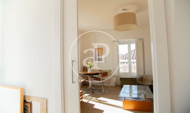 2 soveværelse Lejlighed til salg i Embajadores, Madrid by - € 590.000 (Ref: 9878938)