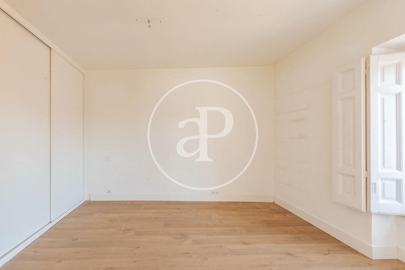 2 bedroom Apartment for sale in Madrid city - € 590,000 (Ref: 9878938)