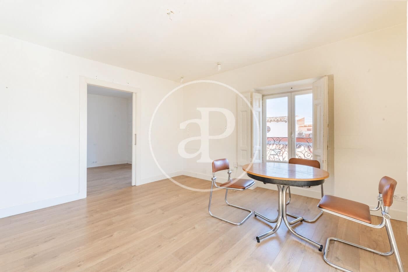 2 bedroom Apartment for sale in Madrid city - € 590,000 (Ref: 9878938)