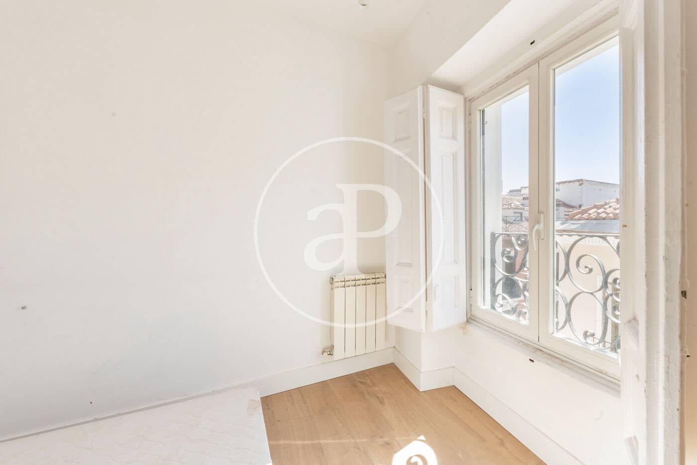 2 bedroom Apartment for sale in Madrid city - € 590,000 (Ref: 9878938)