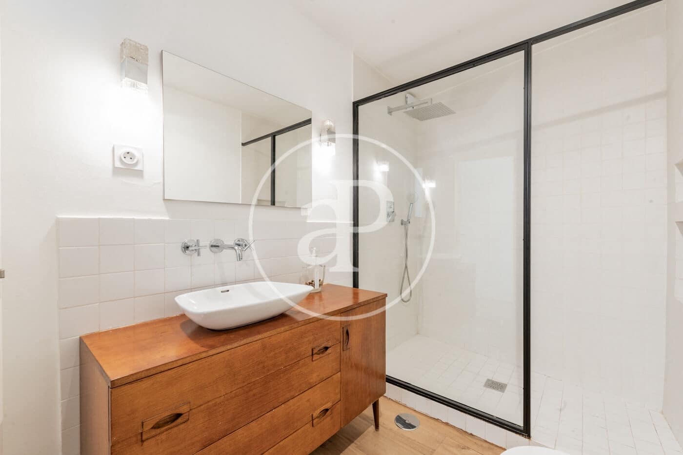 2 bedroom Apartment for sale in Madrid city - € 590,000 (Ref: 9878938)