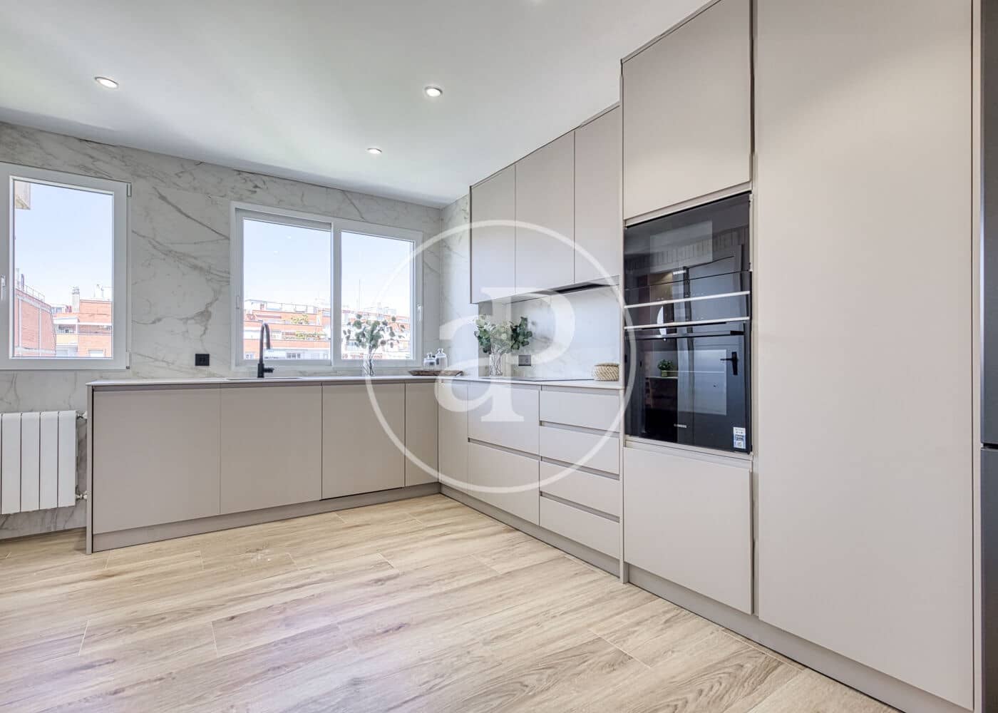 4 makuuhuone Huoneisto myytävänä paikassa Madrid kaupunki - 1 280 000 € (Ref: 9878939)