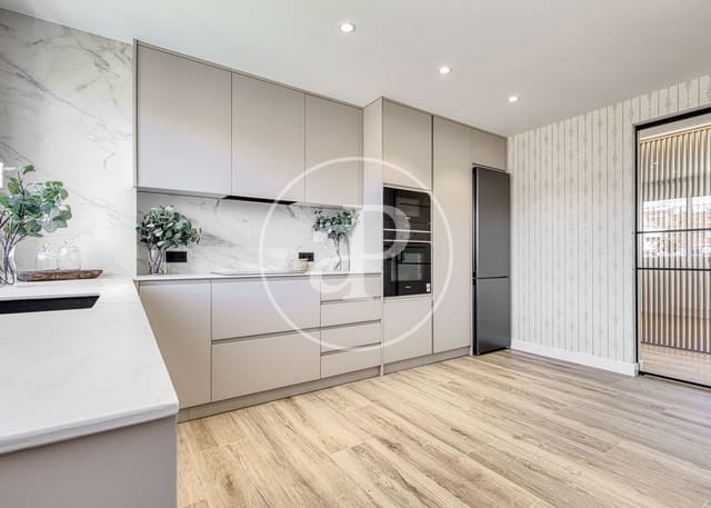 4 makuuhuone Huoneisto myytävänä paikassa Prosperidad, Madrid kaupunki - 1 280 000 € (Ref: 9878939)