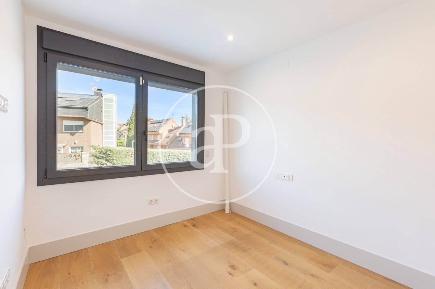 5 bedroom Villa for rent in Pozuelo de Alarcon with pool - € 3,800 (Ref: 9878941)