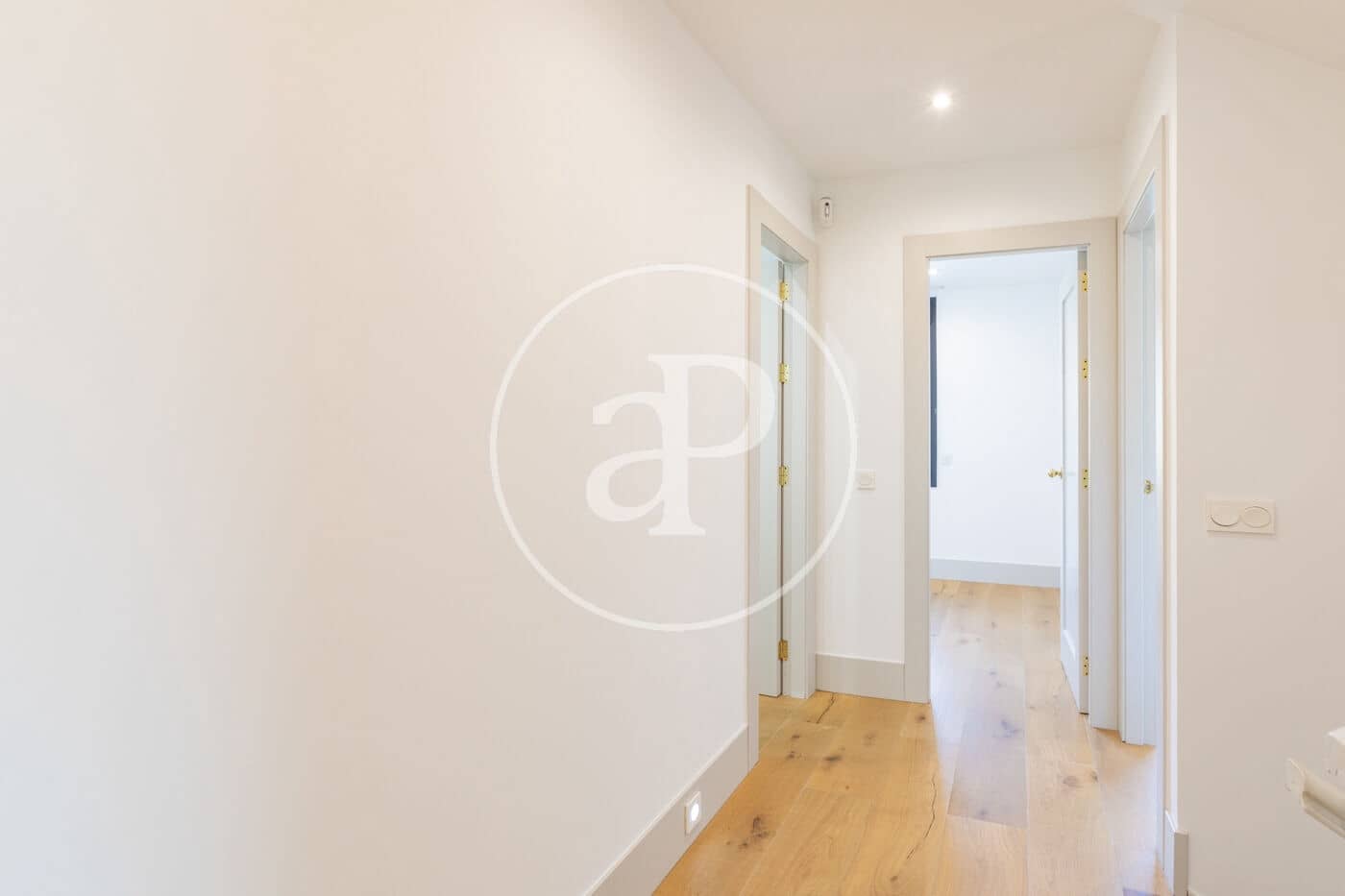 5 bedroom Villa for rent in Pozuelo de Alarcon with pool - € 3,800 (Ref: 9878941)