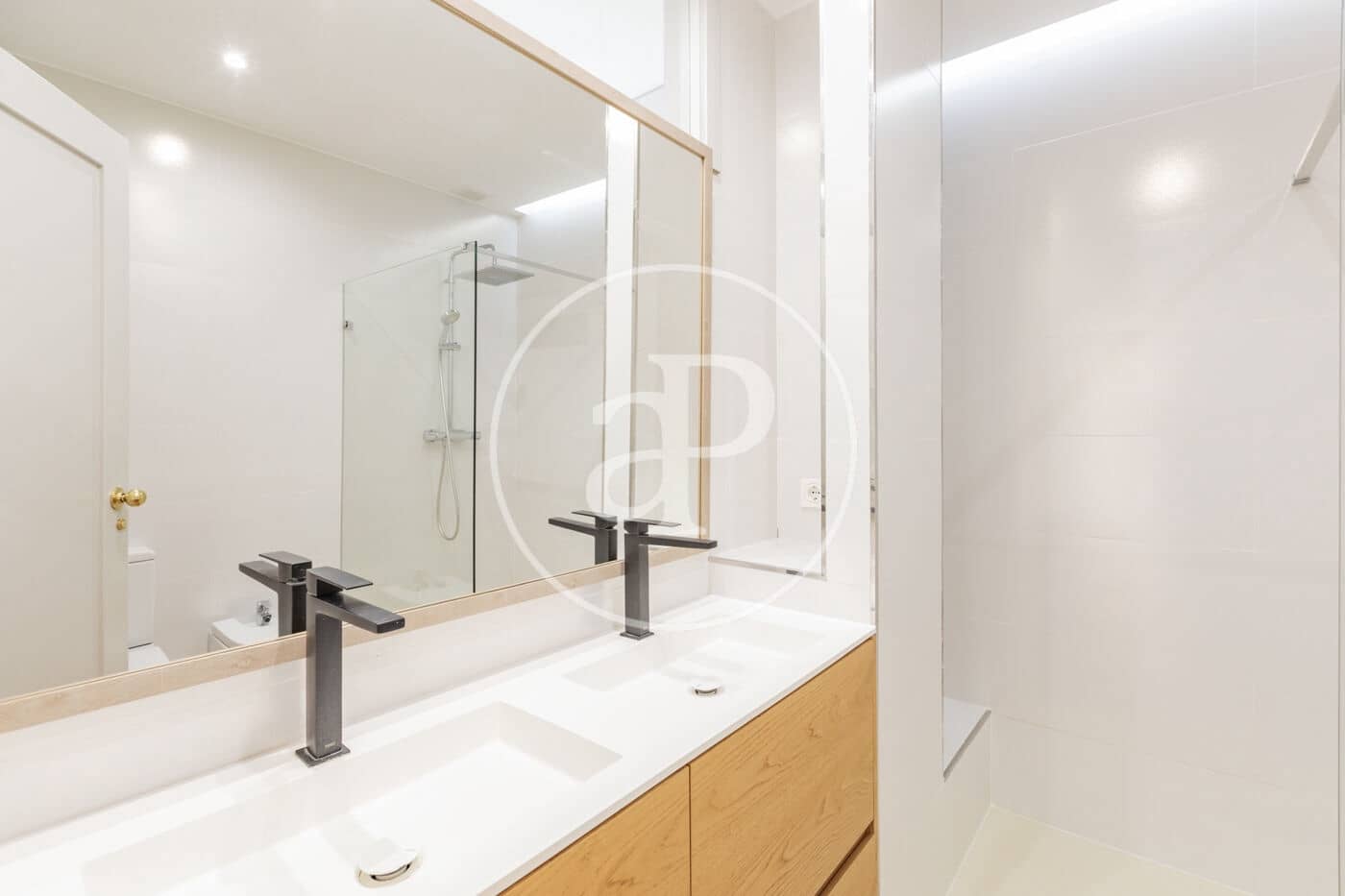 5 bedroom Villa for rent in Pozuelo de Alarcon with pool - € 3,800 (Ref: 9878941)